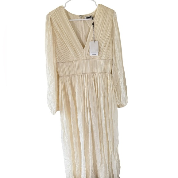 AMUR NEW Robbie Plunging Wide Leg Jumpsuit - Picture 5 of 9